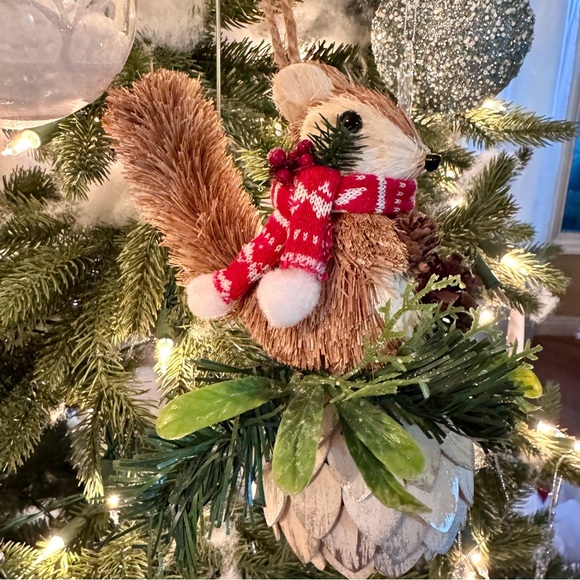 NEW! Woodland Fury Tail Squirrel Artichoke Christmas Ornament. - Picture 1 of 8